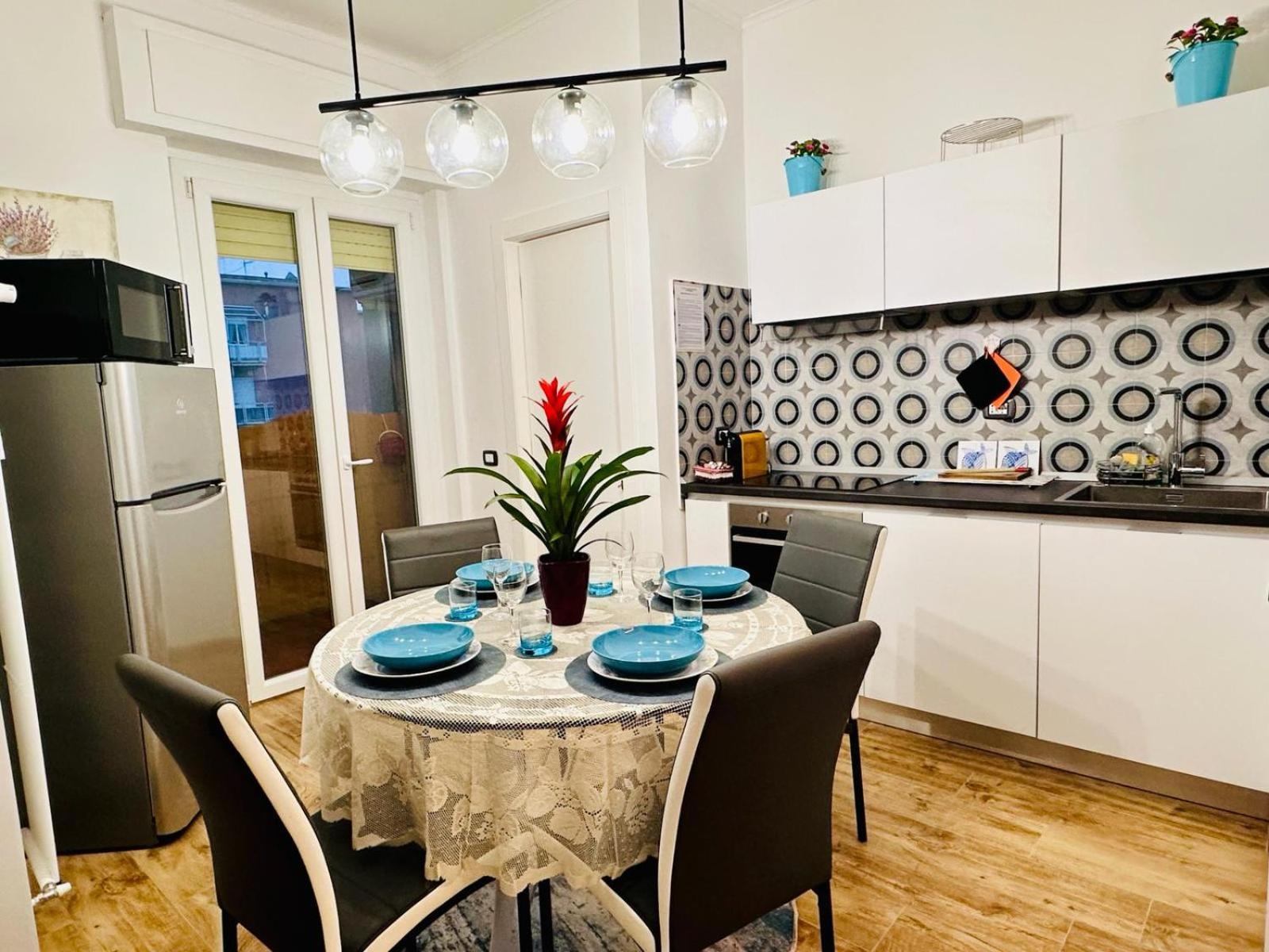 Апартаменты Lombardo'S Family - Free Private Parking 700M From The Station! Специя Экстерьер фото